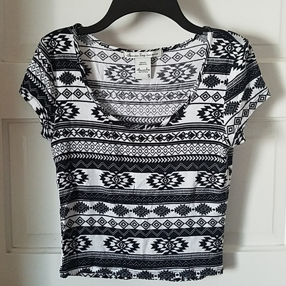 American Rag Black/White Aztek Crop Top Small